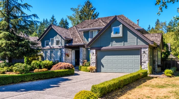 Larger house for family to live in with kids.