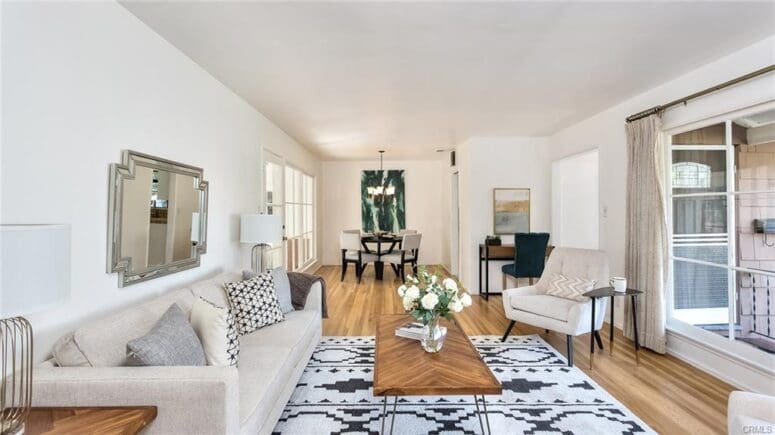 photo used to list home for sale