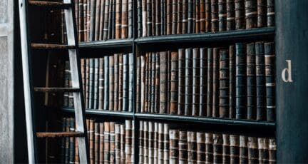 Books that list tenant rights when a house is for sale.