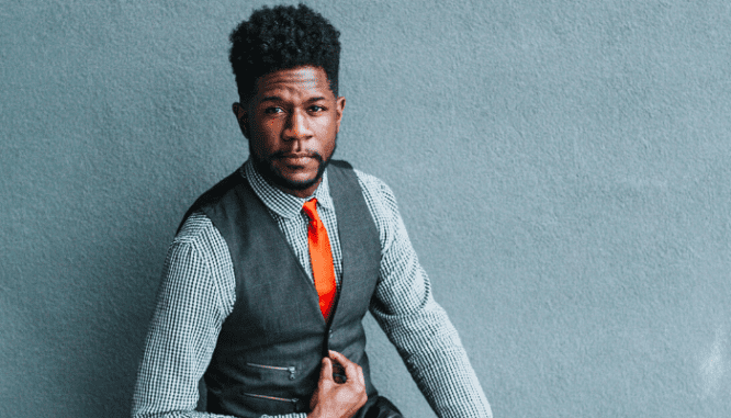 An insurance agent who can help you get home insurance quotes.