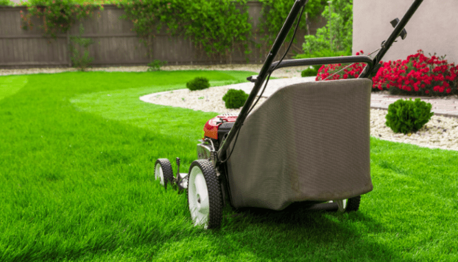 One of a homeowners responsibilities under an hoa is to mow the grass regularly