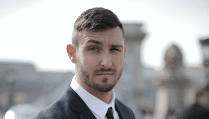 A man who is curious about multiple offer disclosure.