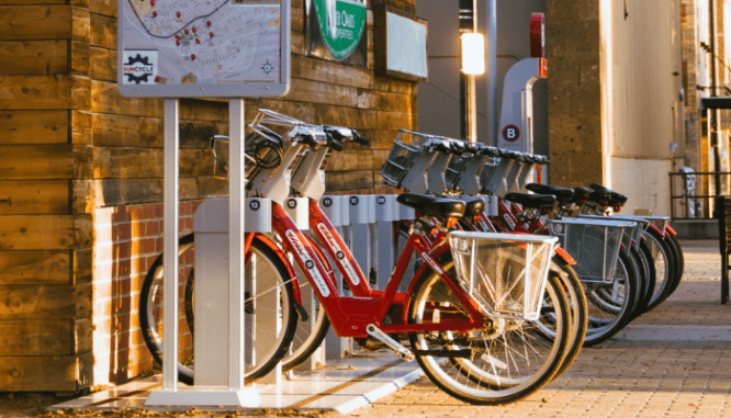 A neighborhood in El Paso, where you can buy a house.