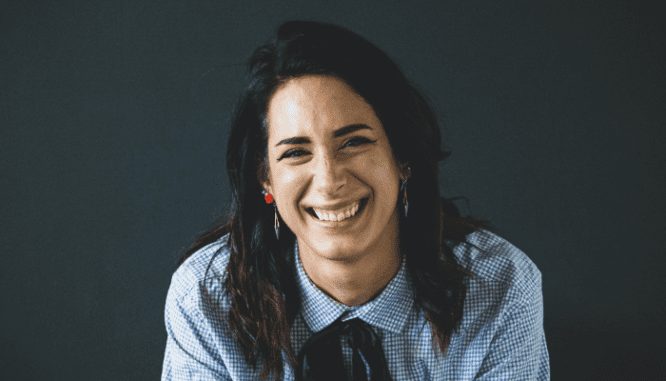 An agent that can give you a checklist for selling a house.