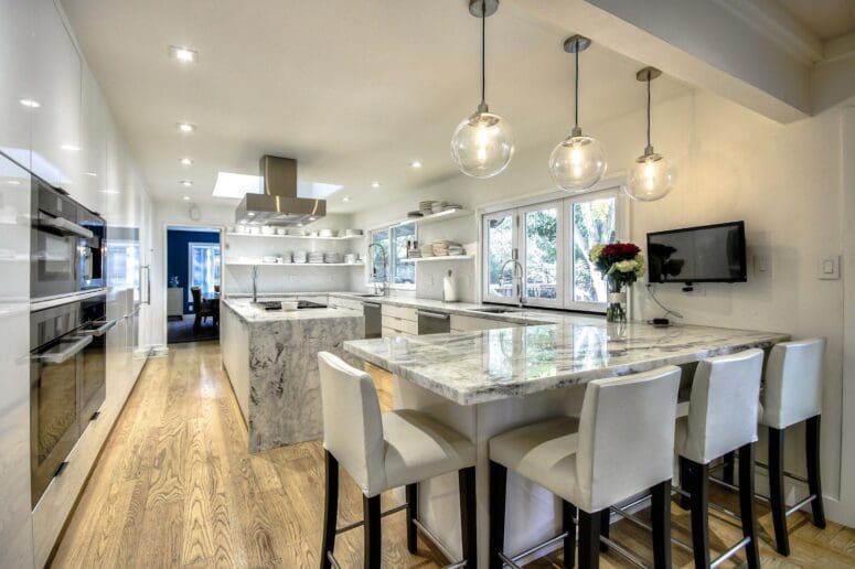 A countertop made with a marble material.
