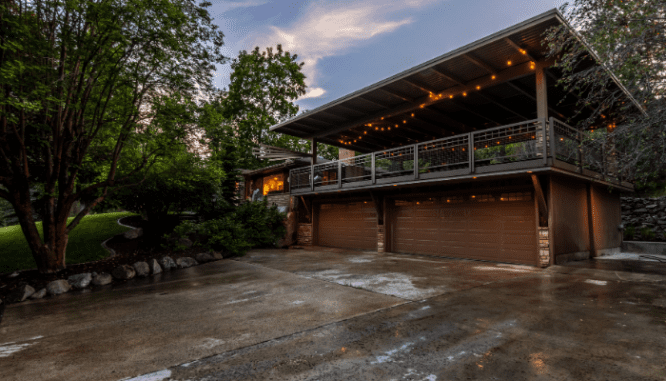 A house that a real estate agent helped to find.