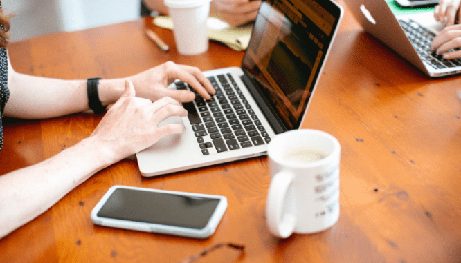 Finding an experienced agent is important when selling a luxury home.