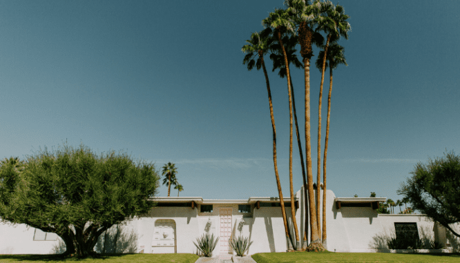 A house in Palm Springs that you can buy.