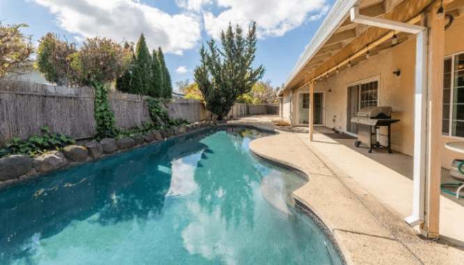 A pool outside a Sacramento house that used HomeLight Cash Offer.