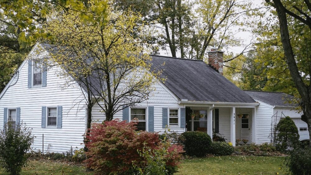 How to Sell a Fixer-Upper House Fast: 10 Shortcuts to an Offer