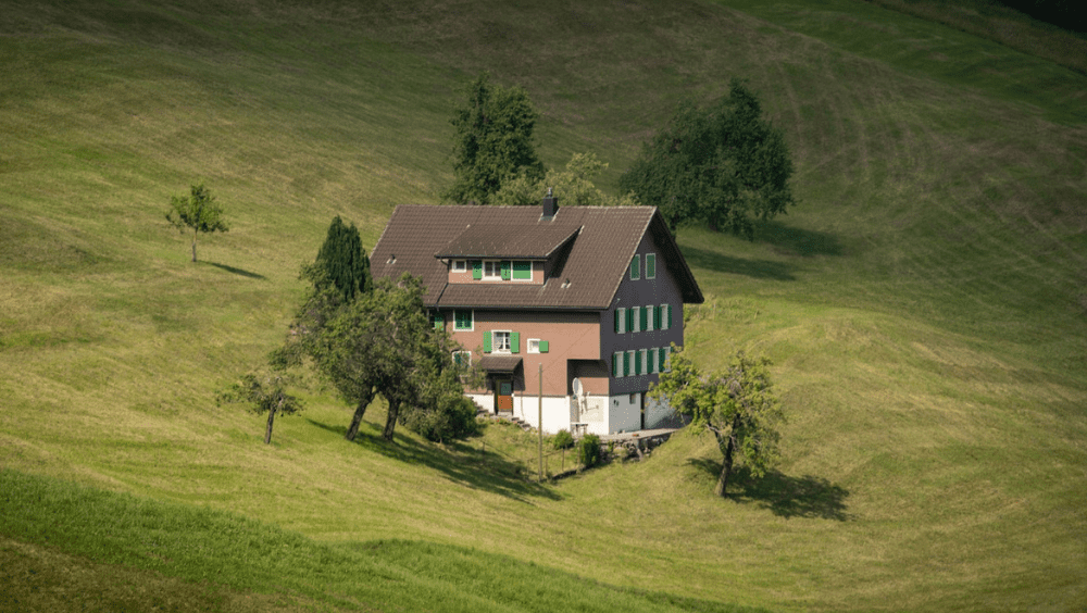 How to Avoid (Or Reduce) Your Taxes When Selling a House