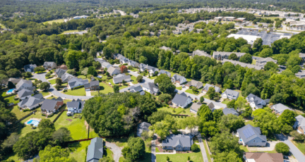 Homes that are sold by agents in CT With average commission transactions