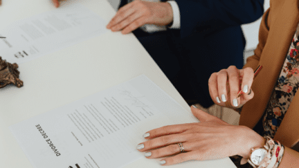 A couple getting divorced and selling their home.