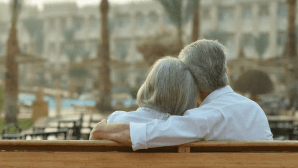Should You Hire an Agent Who Is a Seniors Real Estate Specialist (SRES)?