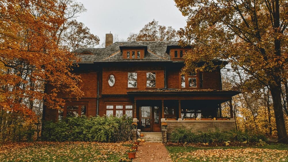 Can You Make an Offer on a Contingent House? Here’s What to Expect