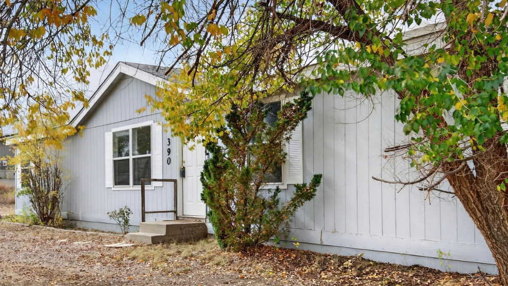 Pros and Cons of Mobile Homes Rent to Own