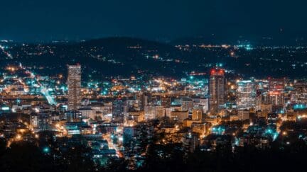 Oregon, where homeowners can sell their house with the help of a flat fee MLS company