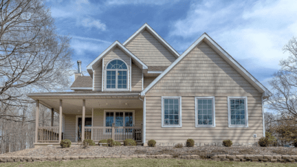 An image of a house without occupancy limit