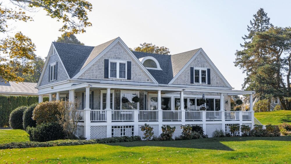 Should I Sell My House Now or Wait?