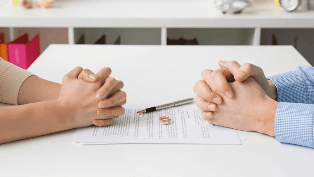 Selling a Home in a Divorce? Avoid These 7 Common Mistakes