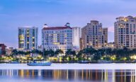 Houses that owners might sell to cash home buyers in West Palm Beach, FL
