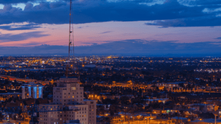 Phoenix, where home sellers can seek the help of an estate sale company before selling a house