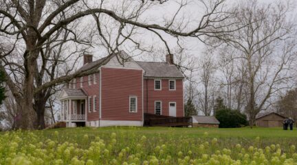 A home that an owner might sell to cash home buyers in Macomb County, MI