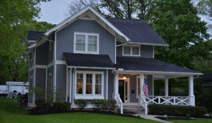 A home that an owner might sell to cash home buyers in Burlington