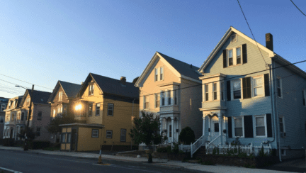 A row of homes to represent the average house price in the USA