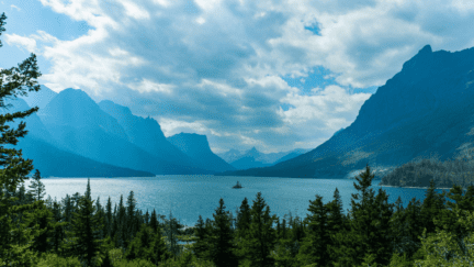 A scenic image of Montana, where home sellers can learn what transfer taxes are required when selling a home