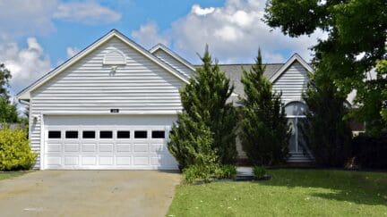 A house in Broken Arrow that represents how to sell a house fast