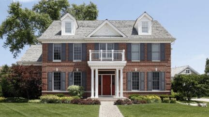 A photo of a house to represent the cost of selling a house in Oregon