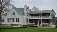 A house that needs the services of an estate sale company in Duluth, MN