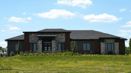 A house that needs the services of an estate sale company in Sarasota