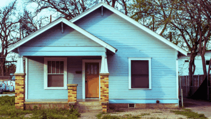 A house whose owner wants to sell their house fast for cash in Tampa, CA