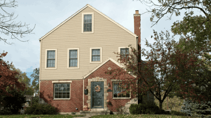 An image of a home in Indianapolis, where homeowners can choose to sell for cash