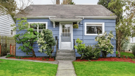 A house whose owner might sell to we buy houses companies in Carteret