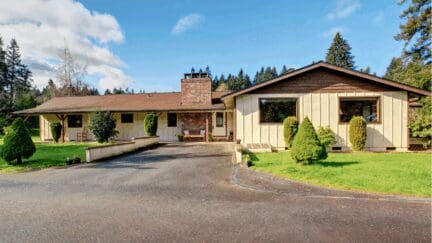 A house that an owner might sell to we buy houses companies in raytown