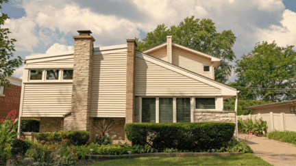 Illinois, where home sellers can benefit from learning the best time to sell a house in the area