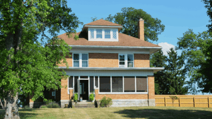 A house that an owner might sell to we buy houses companies in Oak Park