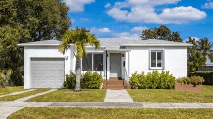 A home in Lakeland, FL that an owner might sell fast for cash