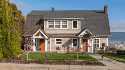 An image of a home that represents bridge loan requirements