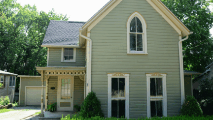 A house that an owner might sell to we buy houses companies in Alameda