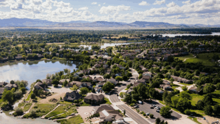 A aerial photo of Colorado neighborhood to represent who pays realtor fees in Colorado