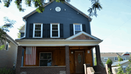 A house whose owner weighs reasons to sell their house before 2026