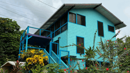 A house whose owner wants to sell their house fast for cash in Kona