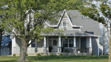 An image of Chicago house , which can represent the average time to sell a house