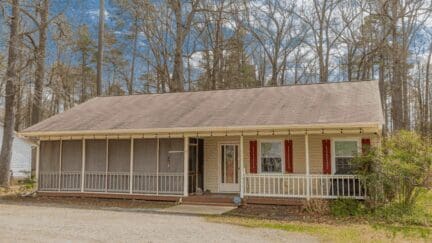 Arkansas, where home sellers can choose to sell their house for cash