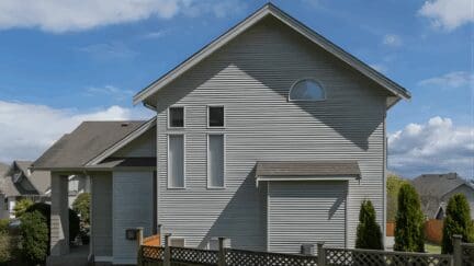 A house in Lakewood, WA that you can sell to a We Buy Houses company.