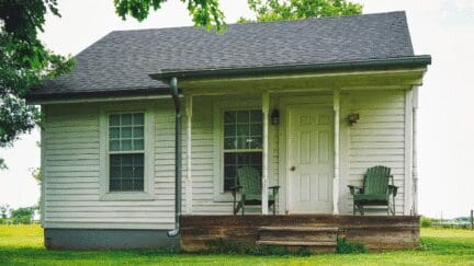 A home in Fort Lee where home sellers can choose to sell for cash